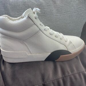 Dolce Vita women’s  white  High-Top Sneakers with functional zipper detail .